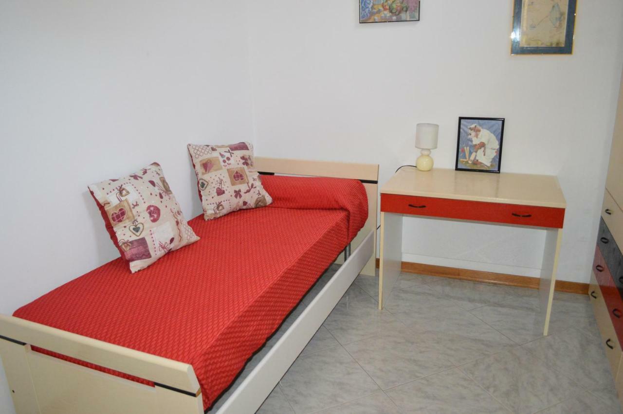 Casa Vacanze Da Roberta A Pochi Km Da Oristano Simaxis Экстерьер фото